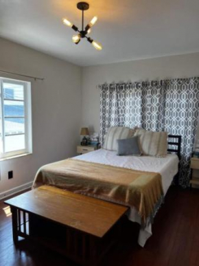 460 2BR Close to Beach and Downtown